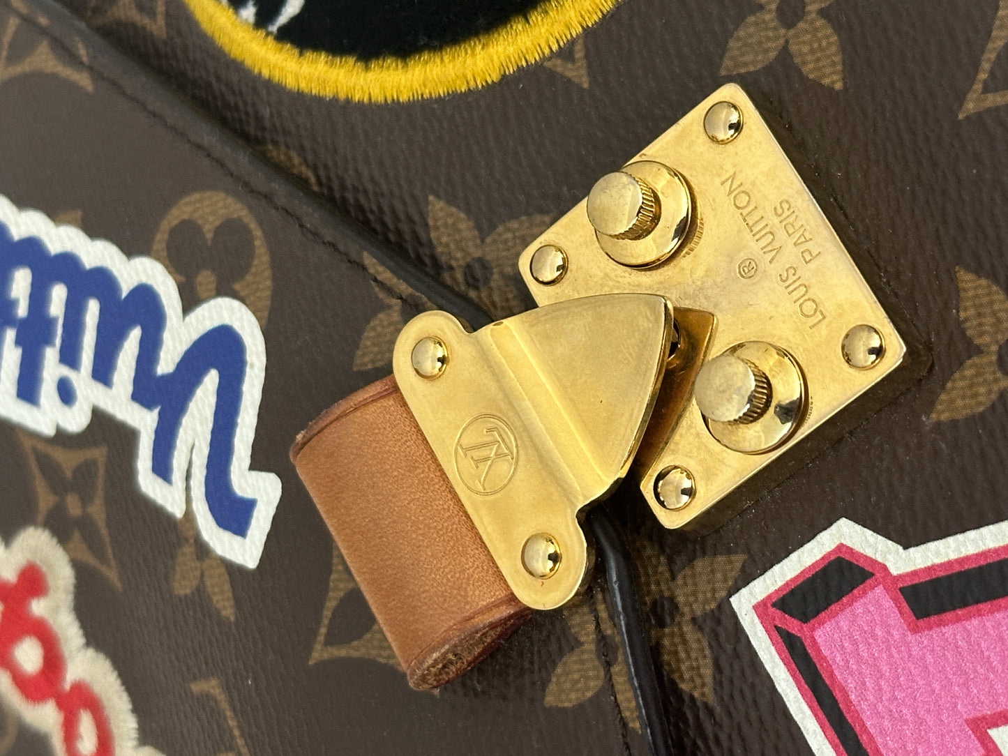 (PRELOVED LIMITED EDITION Louis Vuitton Monogram Pochette Metis AR3128 CONSIGNMENT