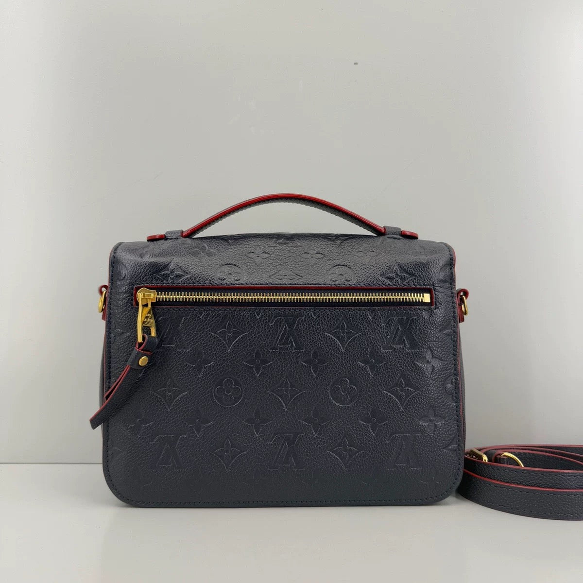 PRE-ORDERED Preloved Louis Vuitton Navy Blue/Red Monogram Empreinte Leather Pochette Metis DU3158