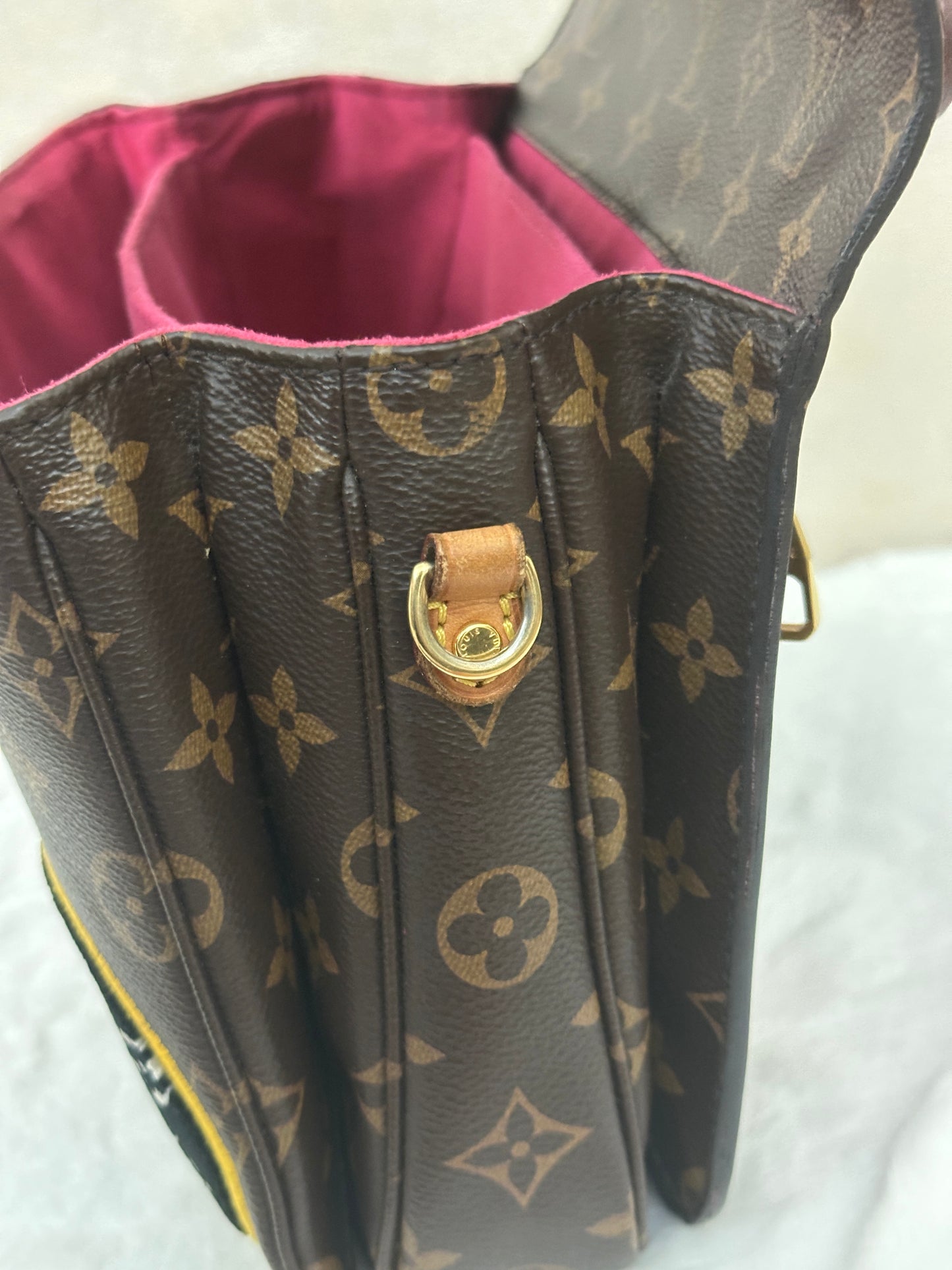 (PRELOVED LIMITED EDITION Louis Vuitton Monogram Pochette Metis AR3128 CONSIGNMENT