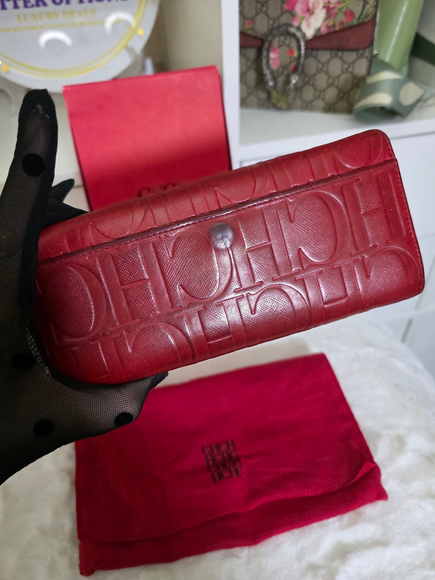 Preloved Carolina Herrera Red wallet <consignment>