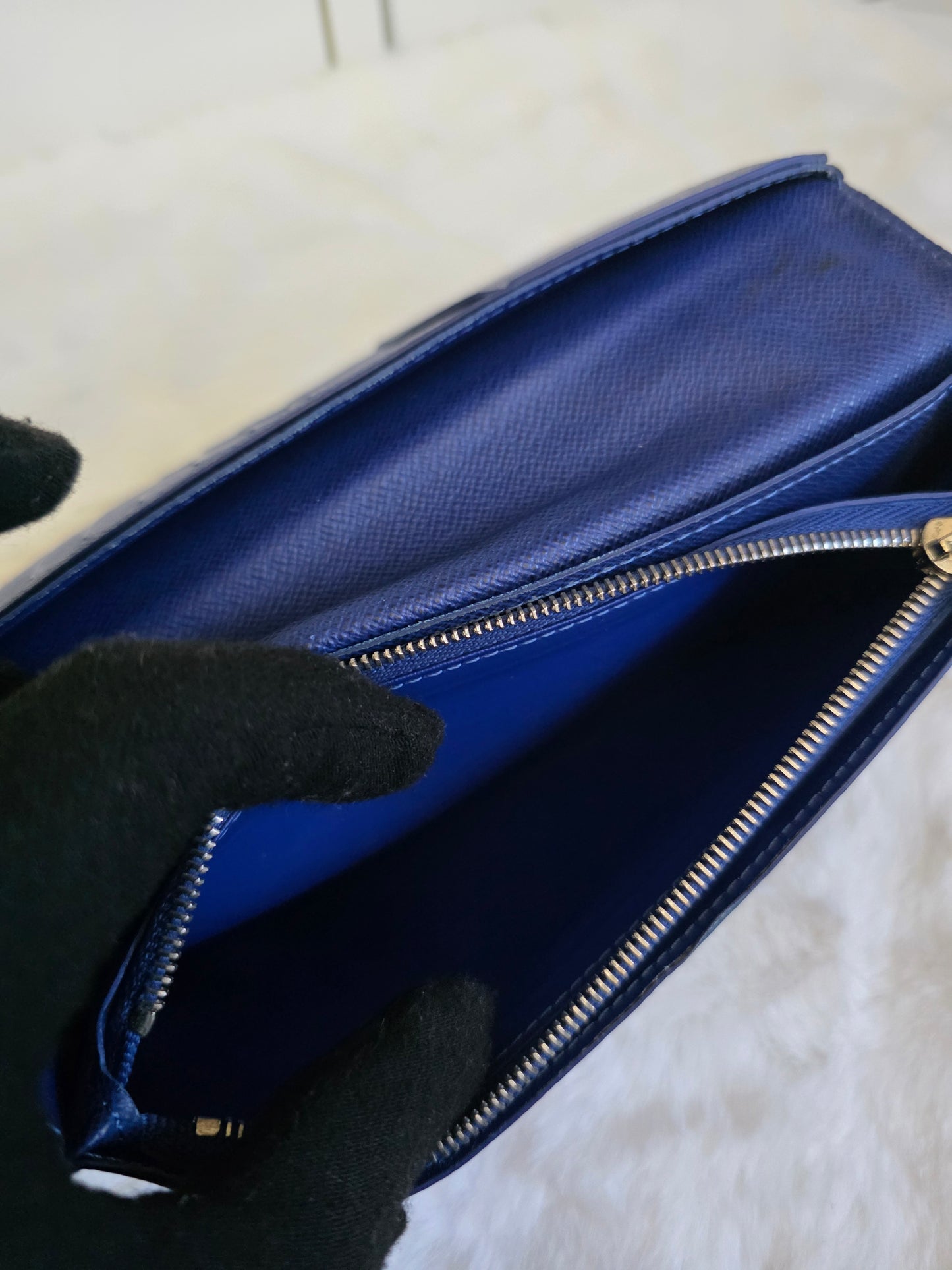 Preloved Louis Vuitton Bifold Brazza wallet blue