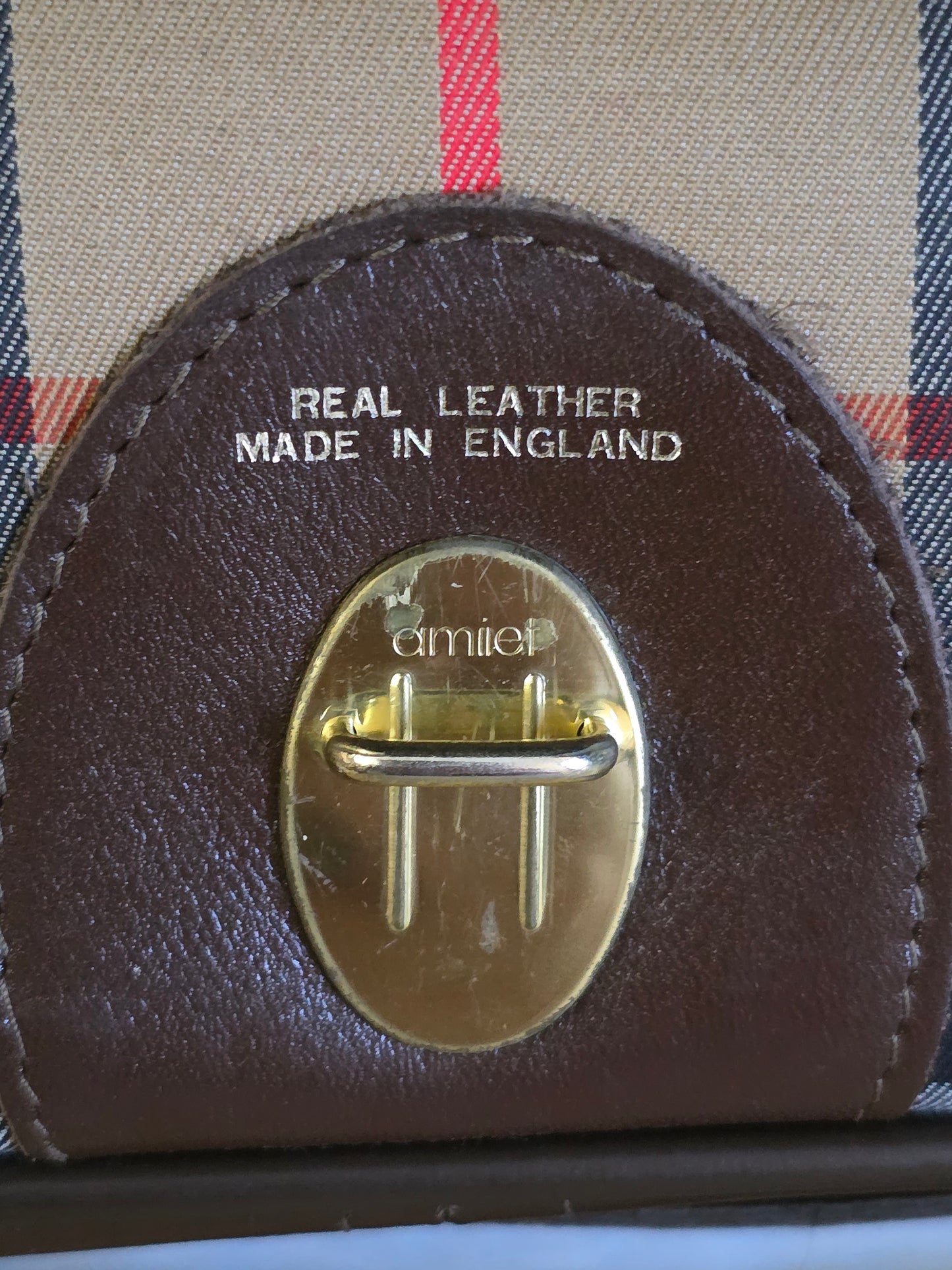 PRELOVED Vintage Burberry Haycheck Cross body bag