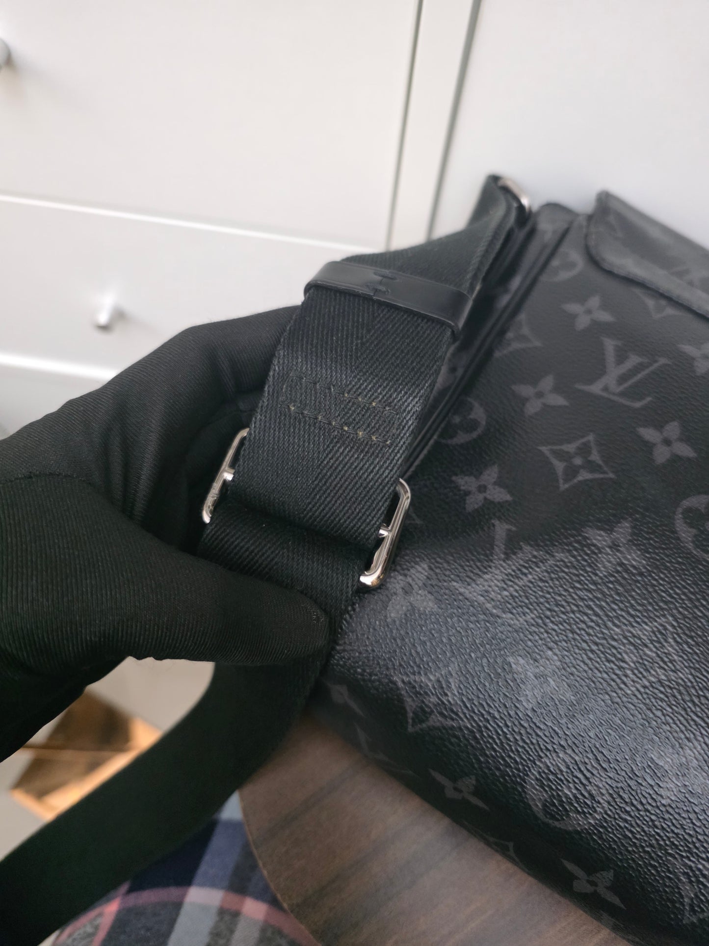 Louis Vuitton DISTRICT MM MESSENGER BAG CA3179