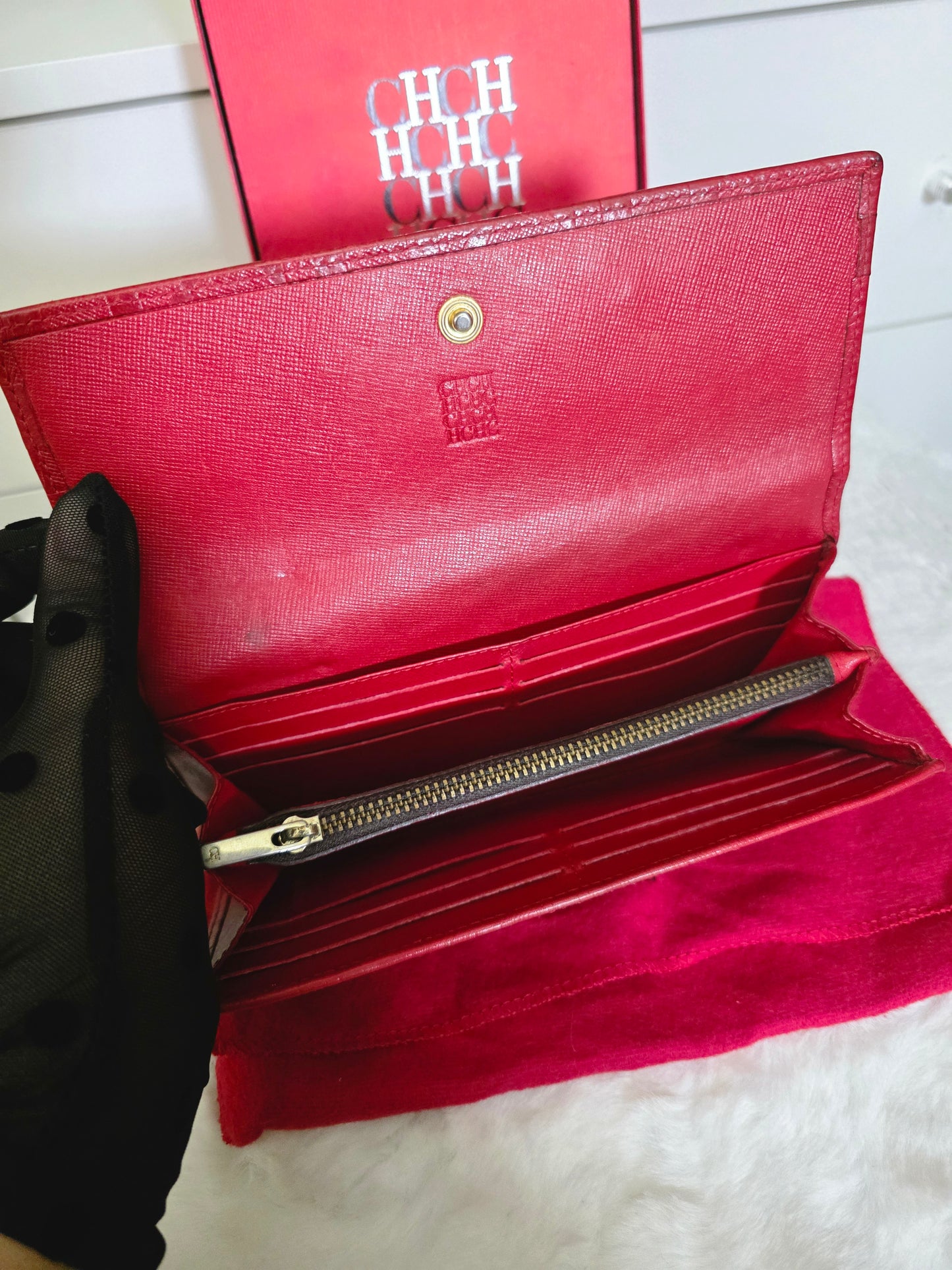Preloved Carolina Herrera Red wallet <consignment>