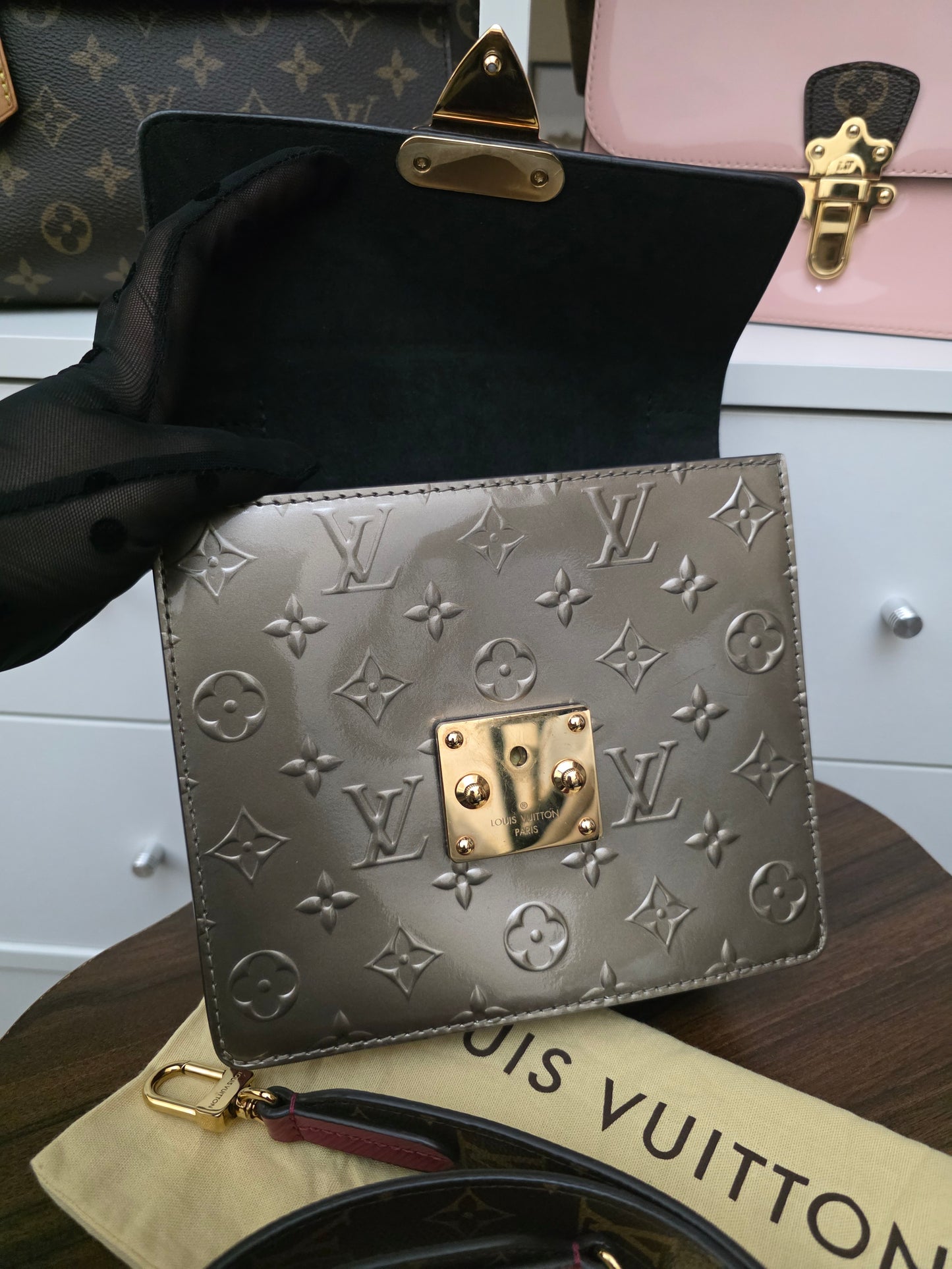 PRELOVED Louis Vuitton Vernis Springstreet metallic grey Fk5109