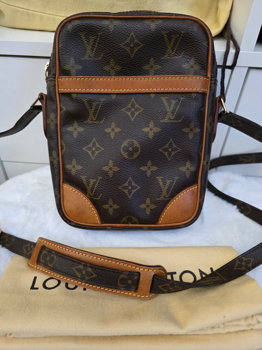 PRELOVED Louis Vuitton Monogram DANUBE Ar0060