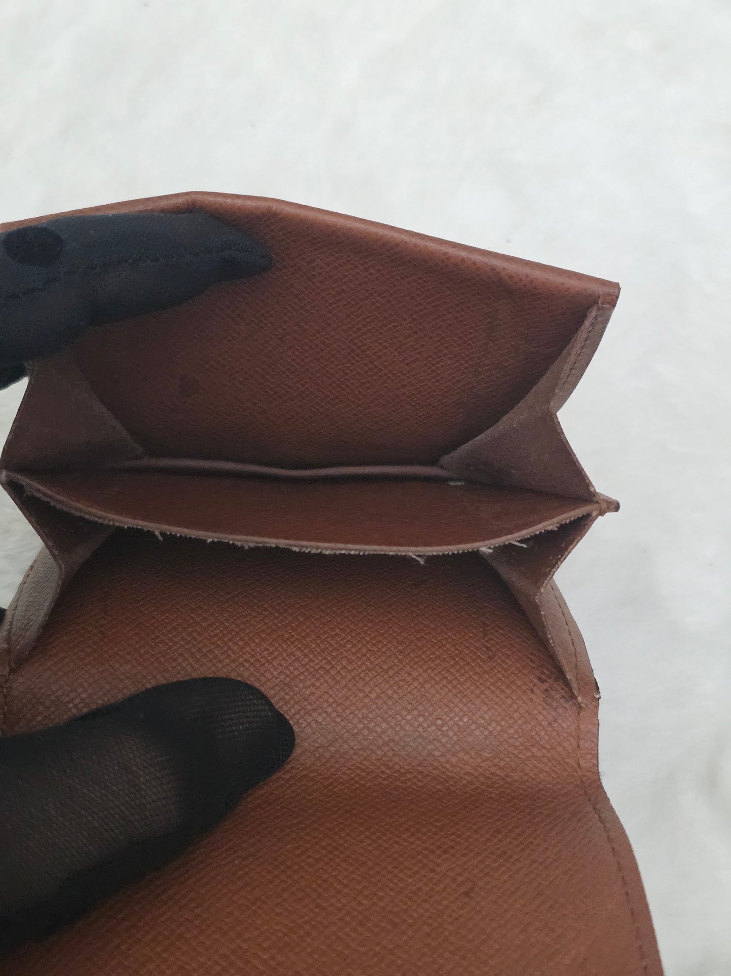 Preloved Louis Vuitto. Monnaie Guze Coin Case Brown
