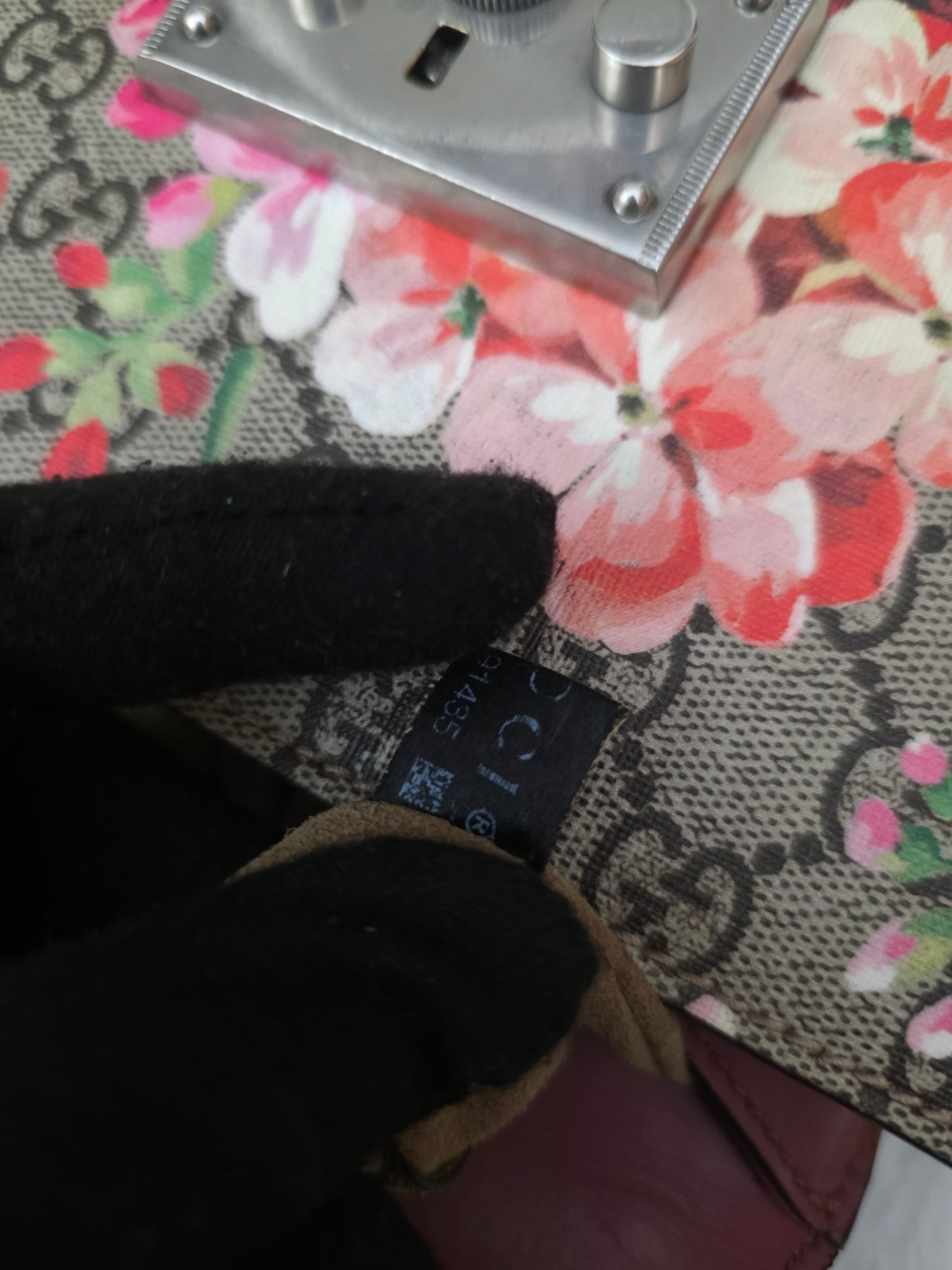 Preloved Gucci Blooms padlock