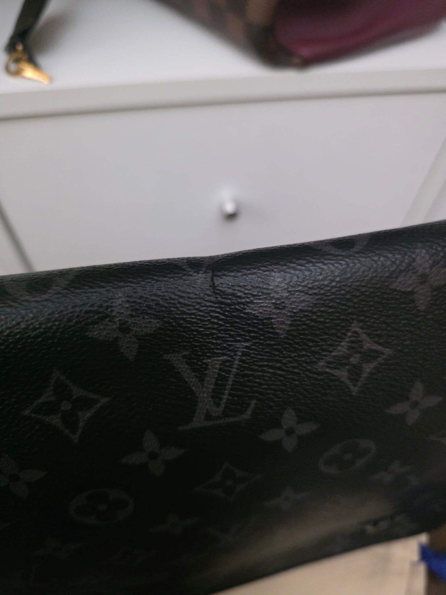 Louis Vuitton DISTRICT MM MESSENGER BAG CA3179
