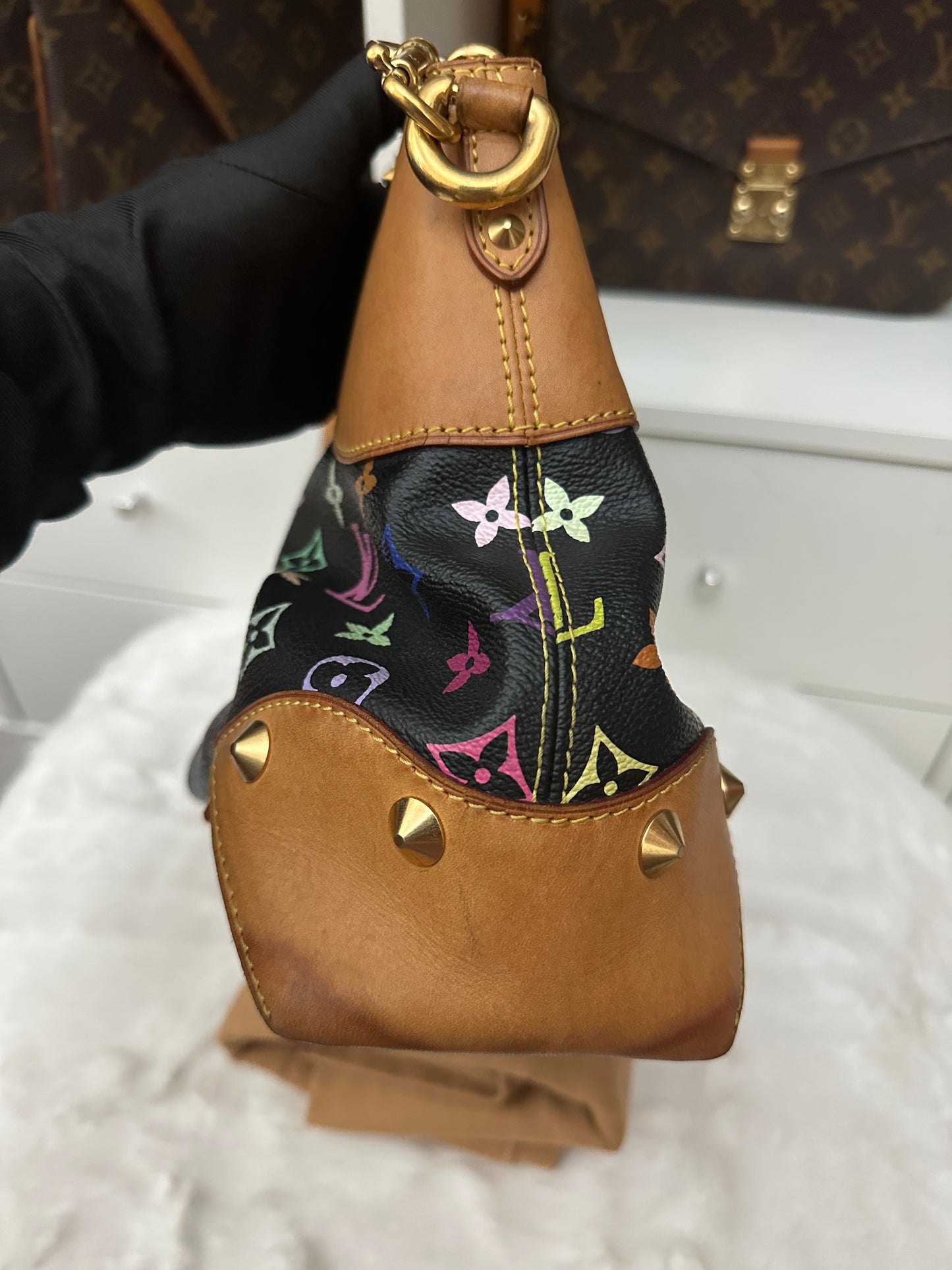 PRELOVED LOUIS VUITTON X TAKASHI MURAKAMI 
BLack Multicolor Monograme JUDY TR4101 rare 🩷