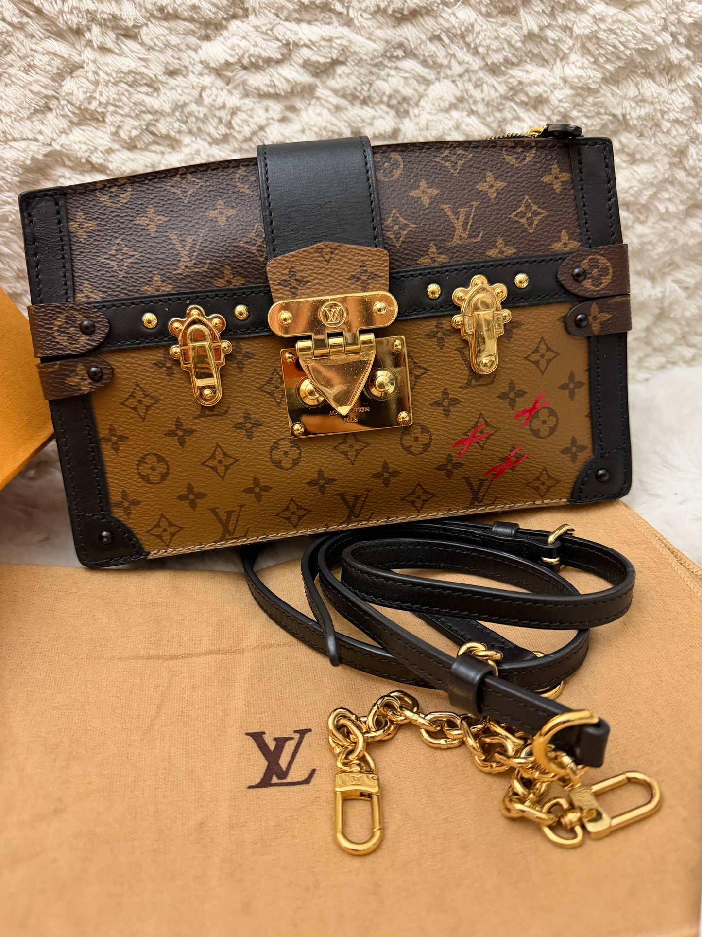PRE OWNED Louis Vuitton Monogram Reverse Trunk Clutch
