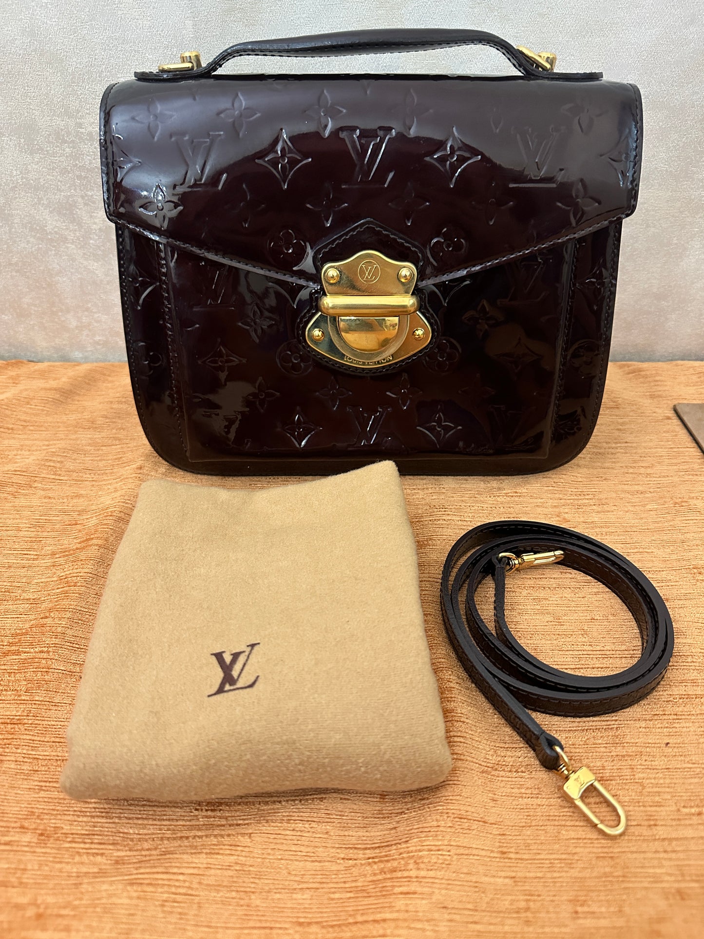 PRELOVED Louis Vuitton Rouge Fauviste Monogram Vernis Mirada Bag SR3191