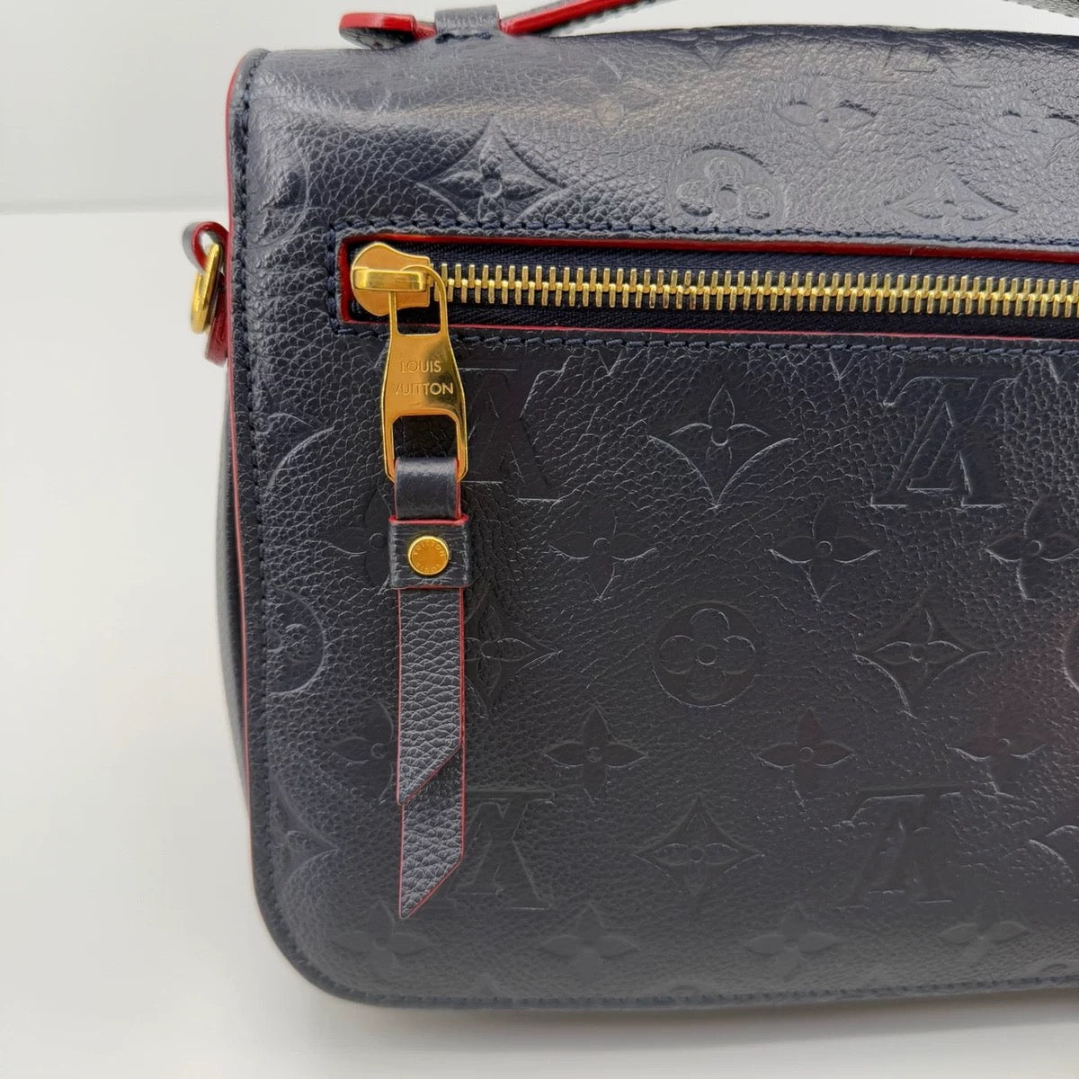 PRE-ORDERED Preloved Louis Vuitton Navy Blue/Red Monogram Empreinte Leather Pochette Metis  DU3158