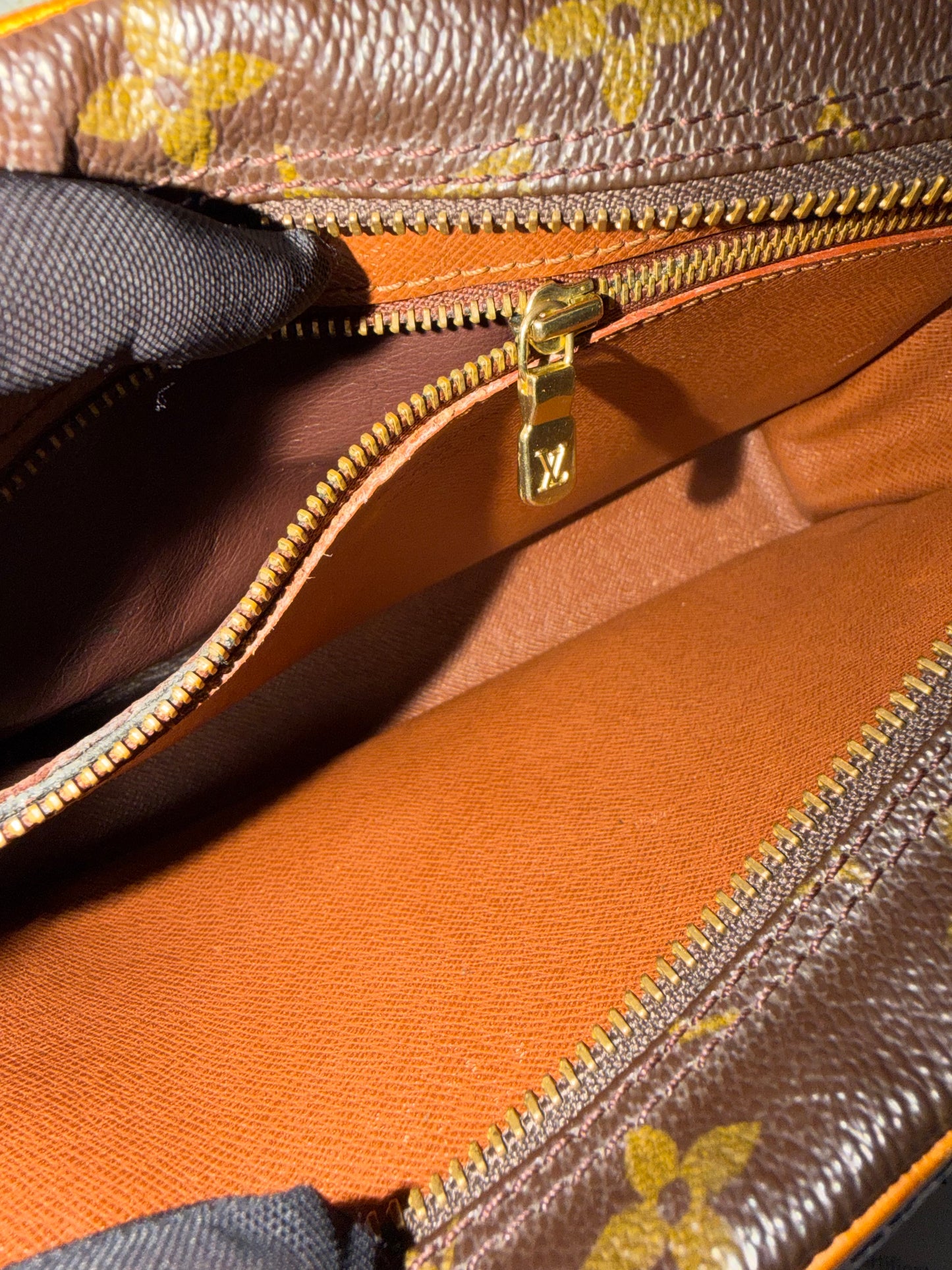 Pre Owned Louis Vuitton Monogram TROCADERO27 n00923