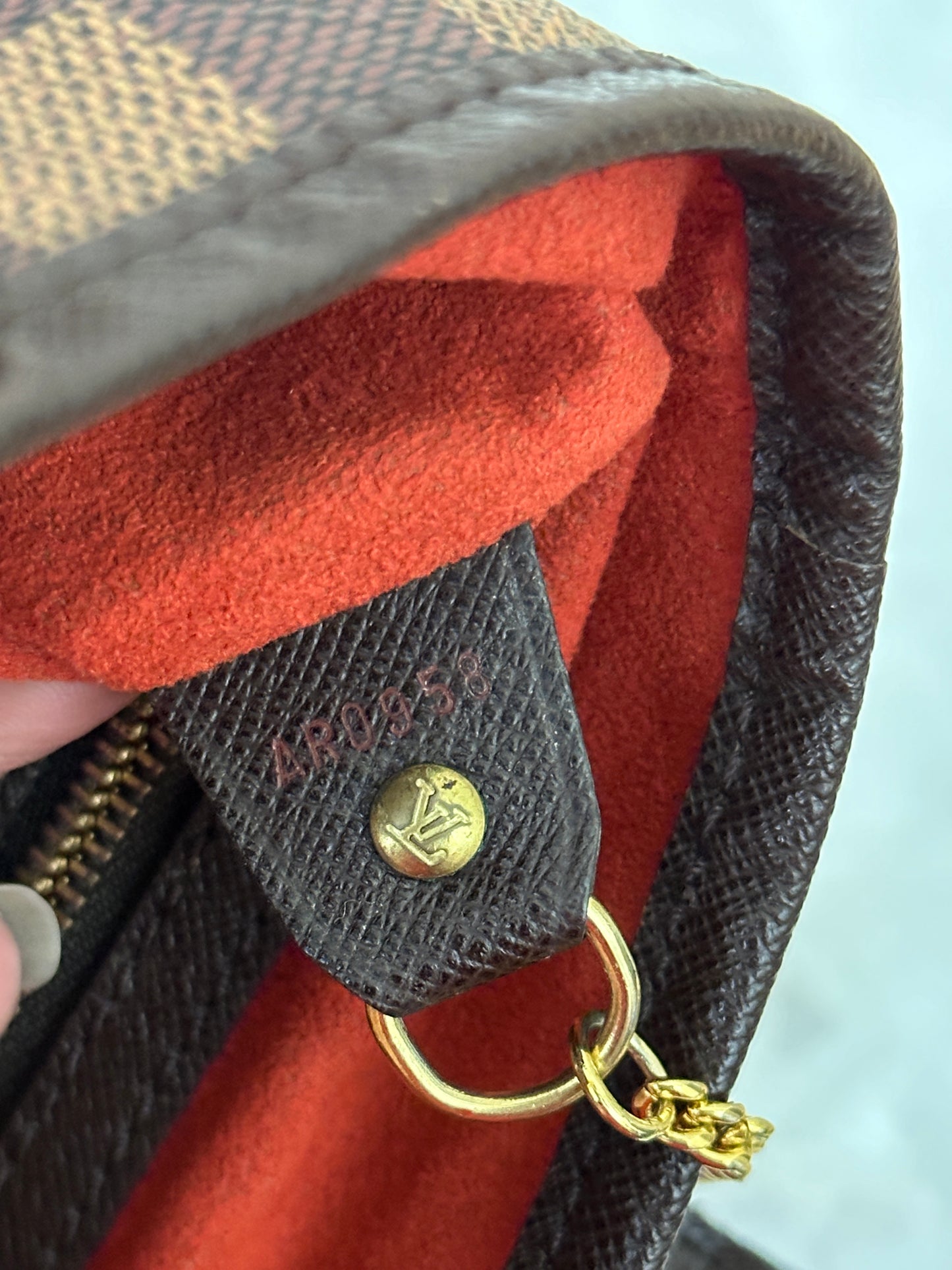 PRELOVED Louis Vuitton Damier Ebene MARAIS BUCKET PM AR0958