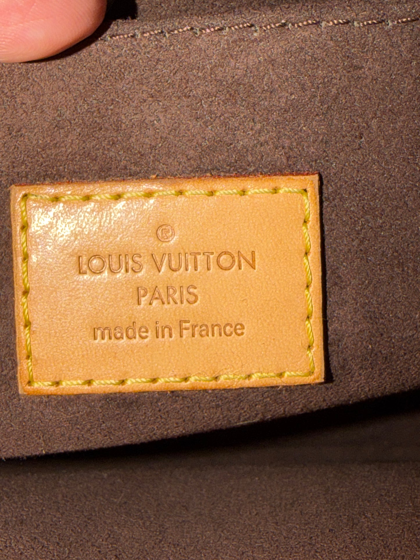 Pre Owned Louis Vuitton Pochette Metis DR2176