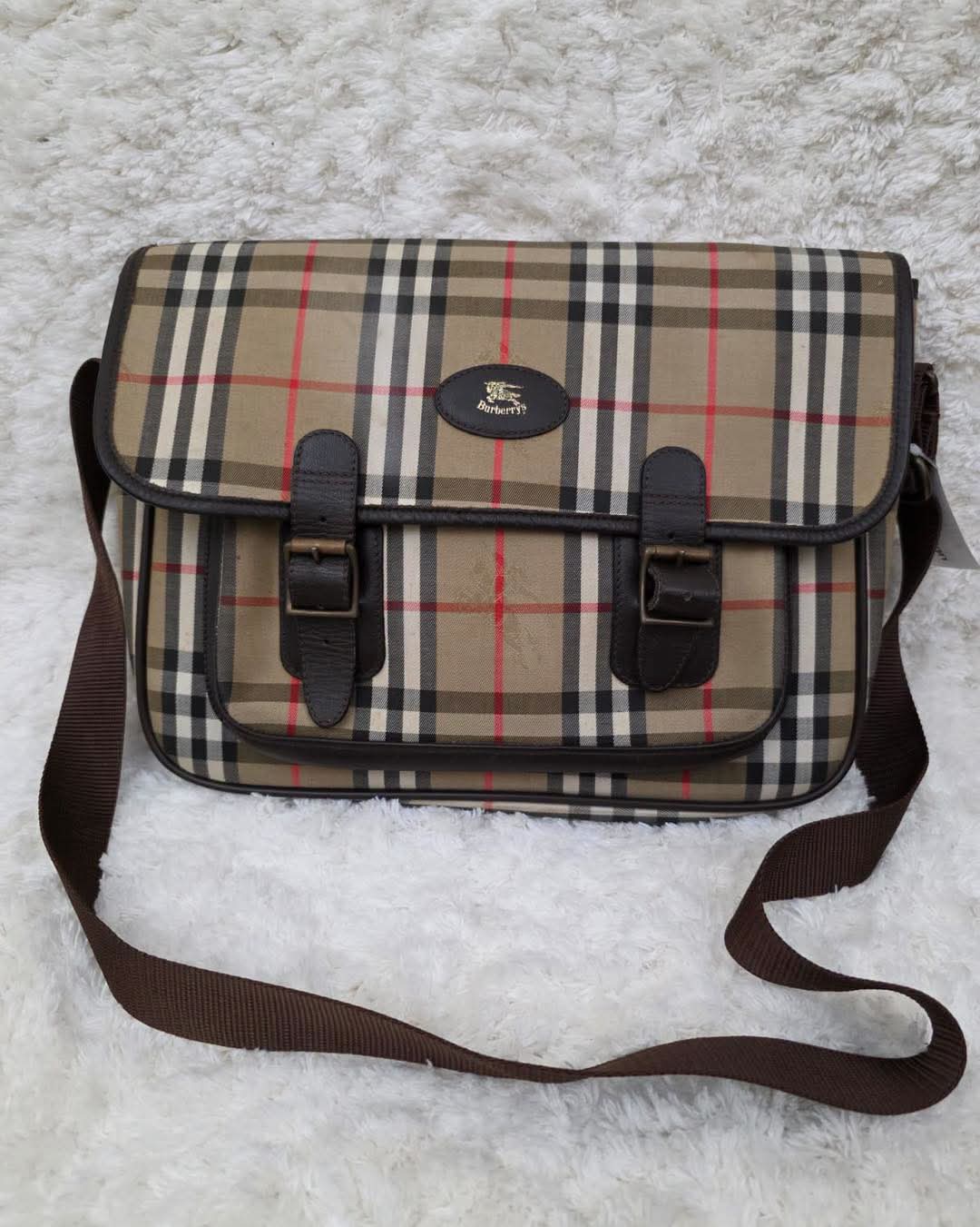 Pre Owned Burberry House Check Messenger bag Vintage