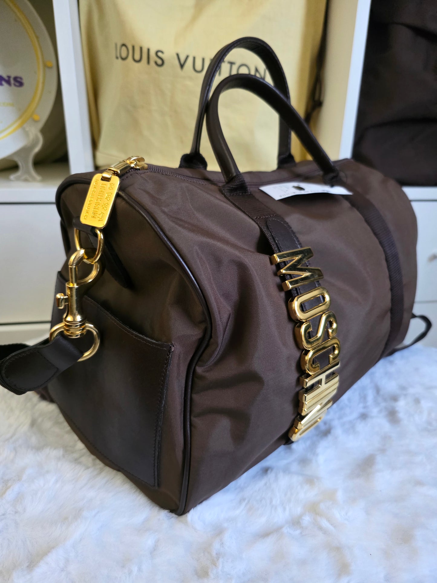 PRELOVED and in GOOD CONDITION MOSCHINO VINTAGE REDWALL BOSTON BAG




% 𝑨𝒖𝒕𝒉𝒆𝒏𝒕𝒊c Preloved 🩷