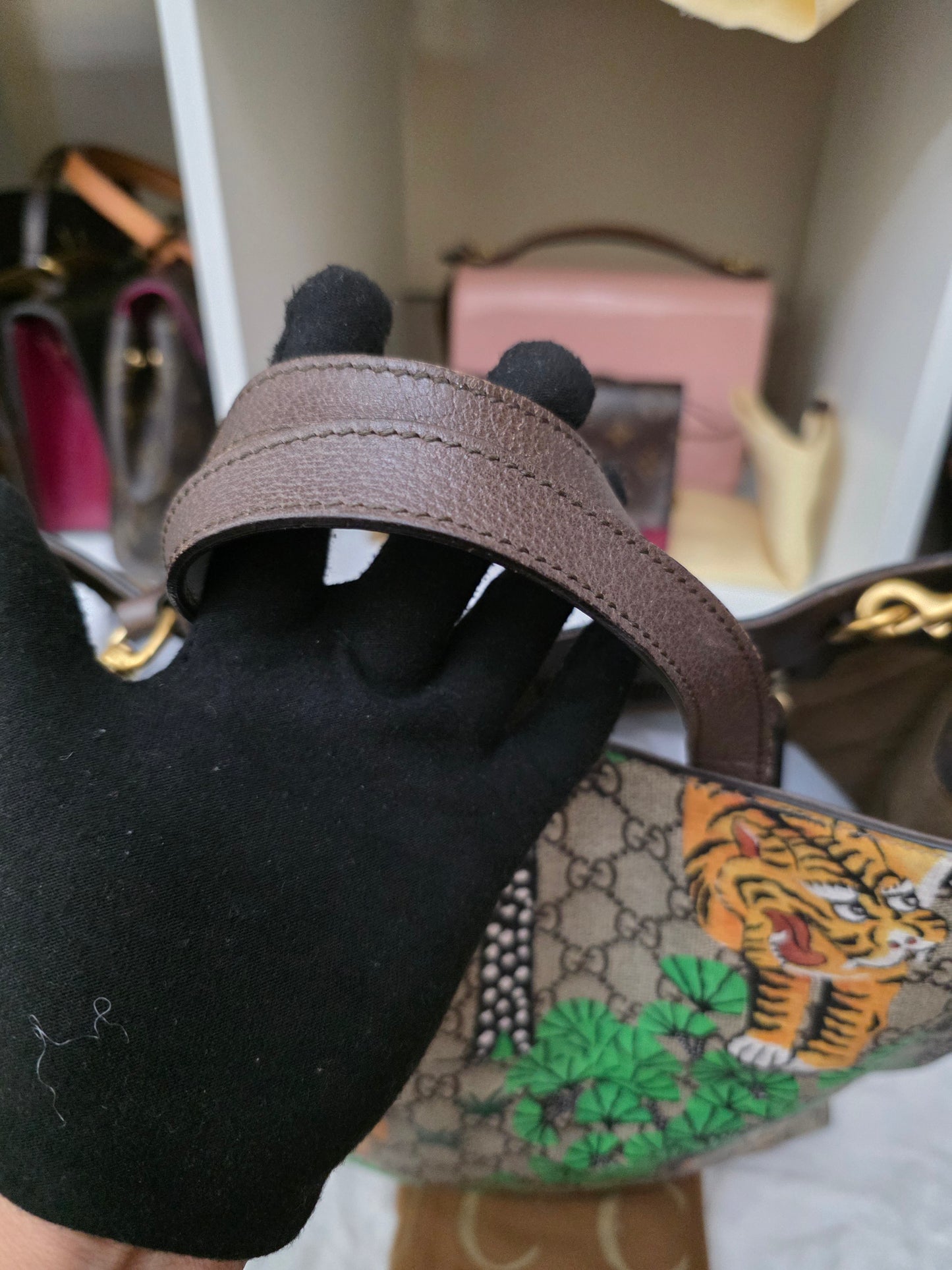 PRELOVED GUCCI Supreme BENGAL TIGER TOTE with strap limited edition