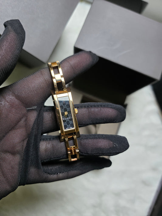 Preloved Gucci Watch gold black