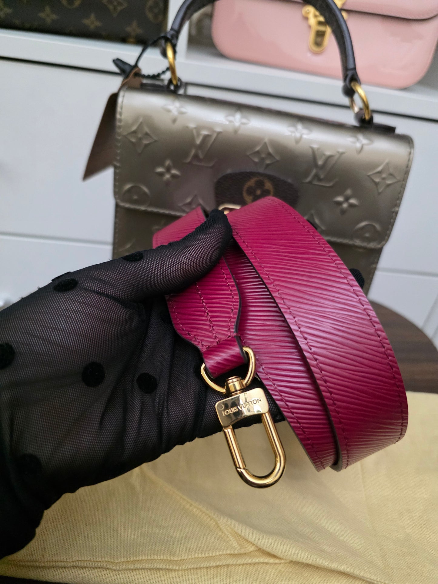 PRELOVED Louis Vuitton Vernis Springstreet metallic grey Fk5109
