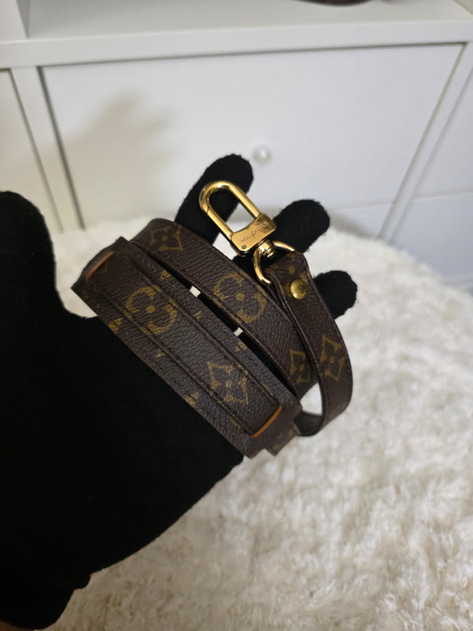 90 cm Louis Vuitton Monogram Strap
