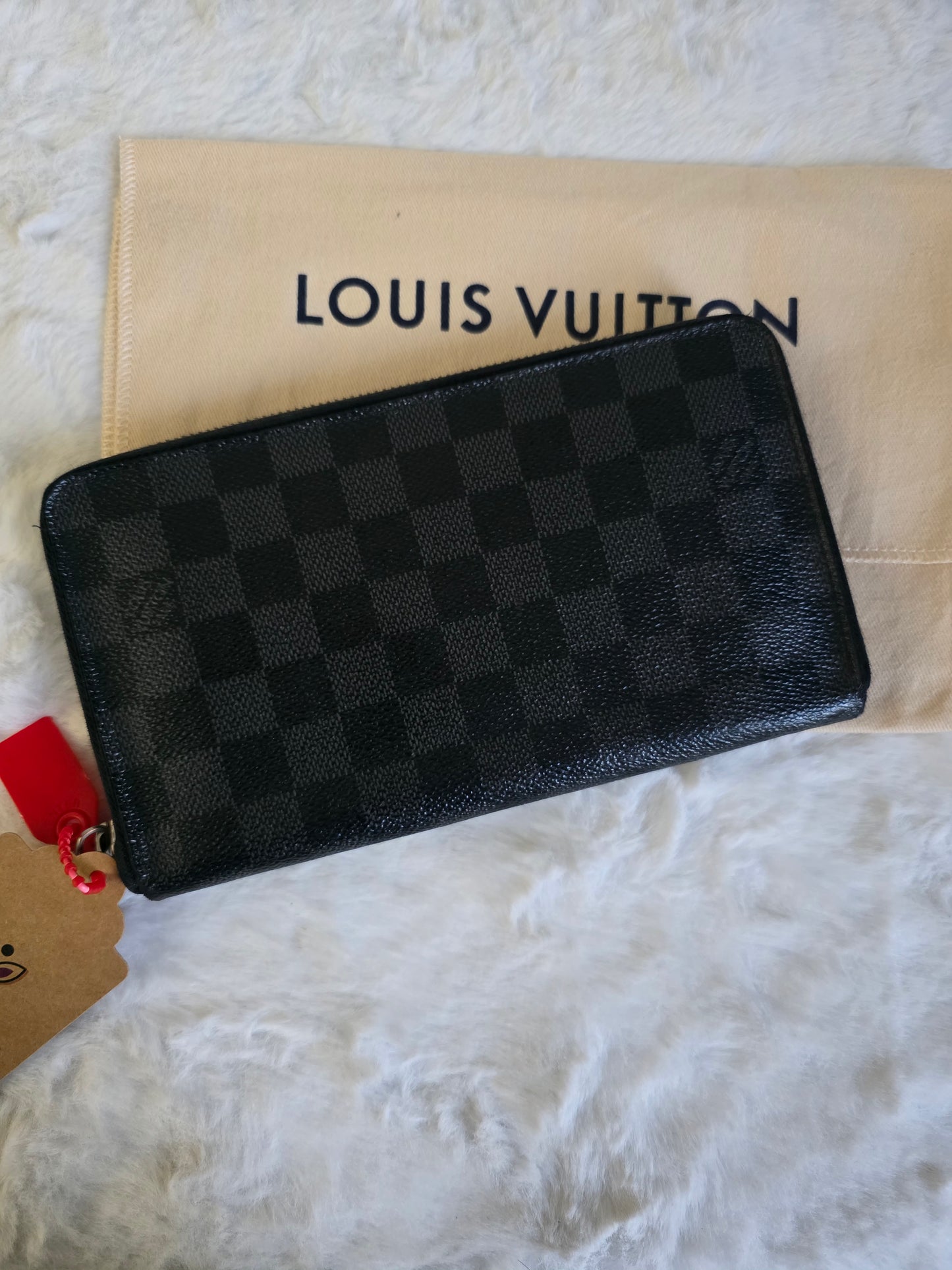 PRELOVED Louis Vuitton Damier Graphite Zippy wallet CA2164 with lv dustbag