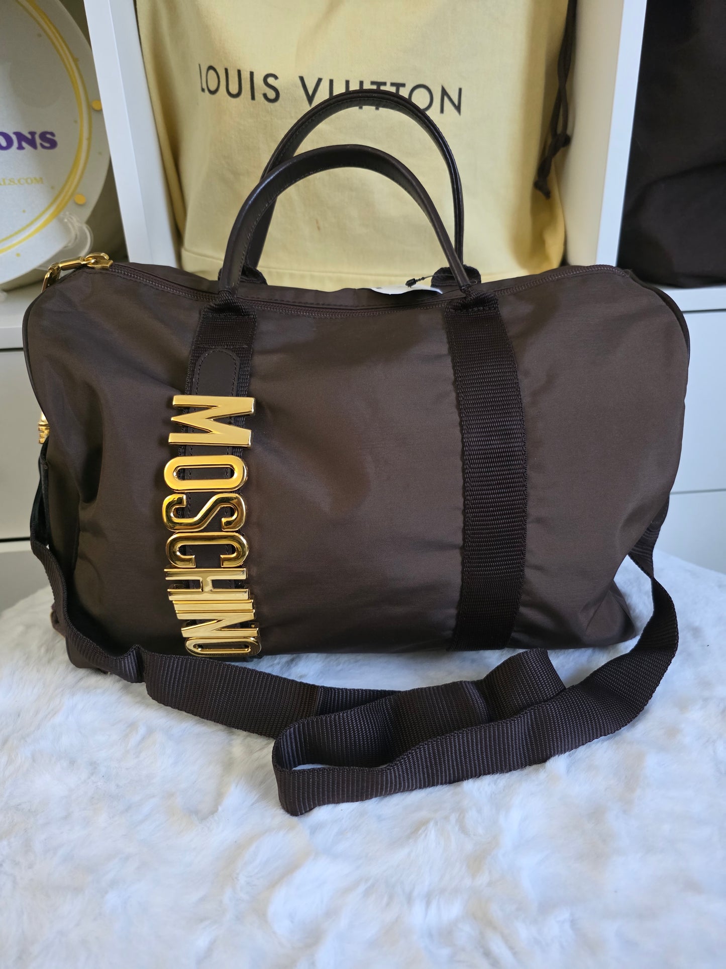 PRELOVED and in GOOD CONDITION MOSCHINO VINTAGE REDWALL BOSTON BAG




% 𝑨𝒖𝒕𝒉𝒆𝒏𝒕𝒊c Preloved 🩷