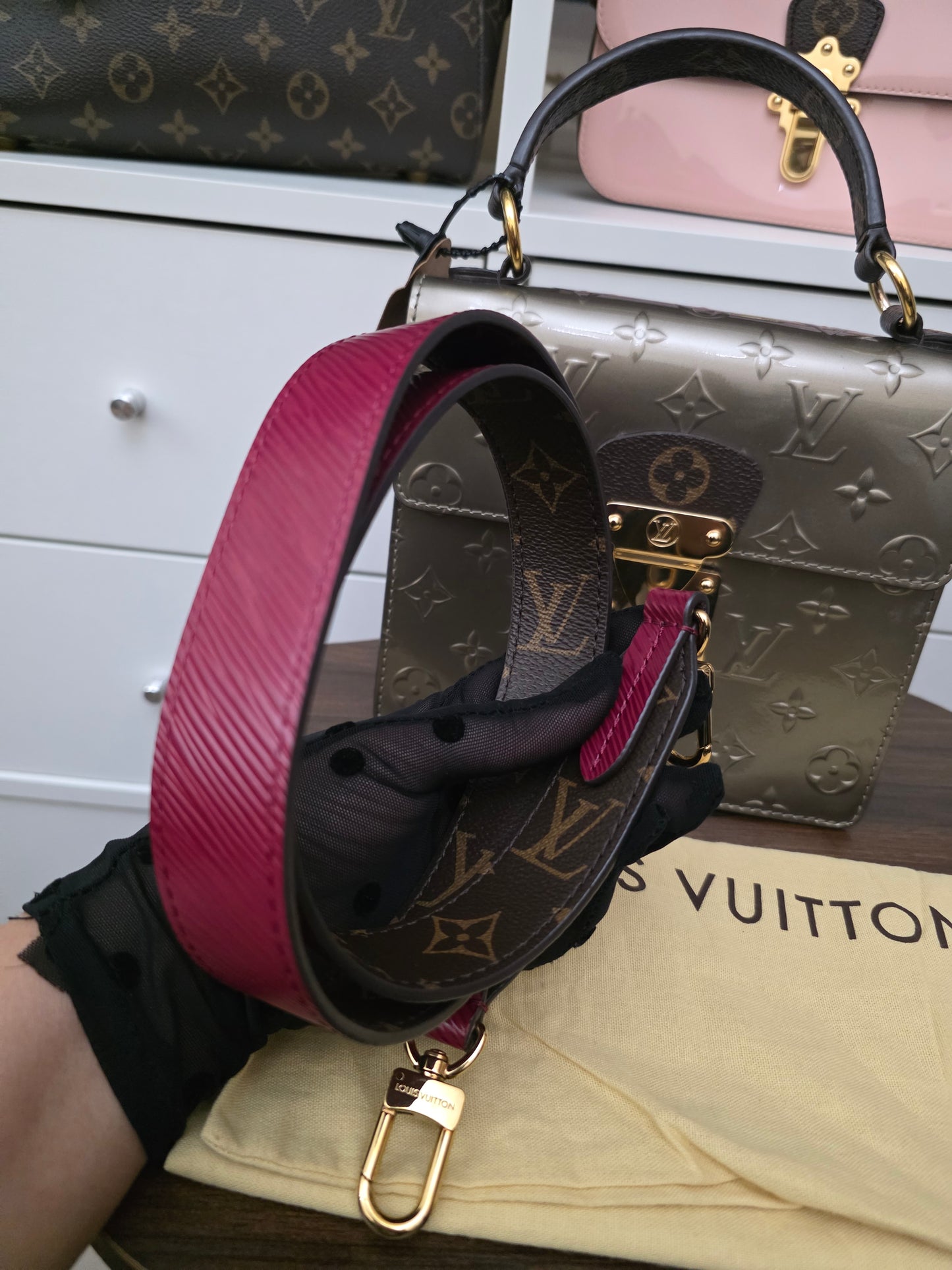 PRELOVED Louis Vuitton Vernis Springstreet metallic grey Fk5109