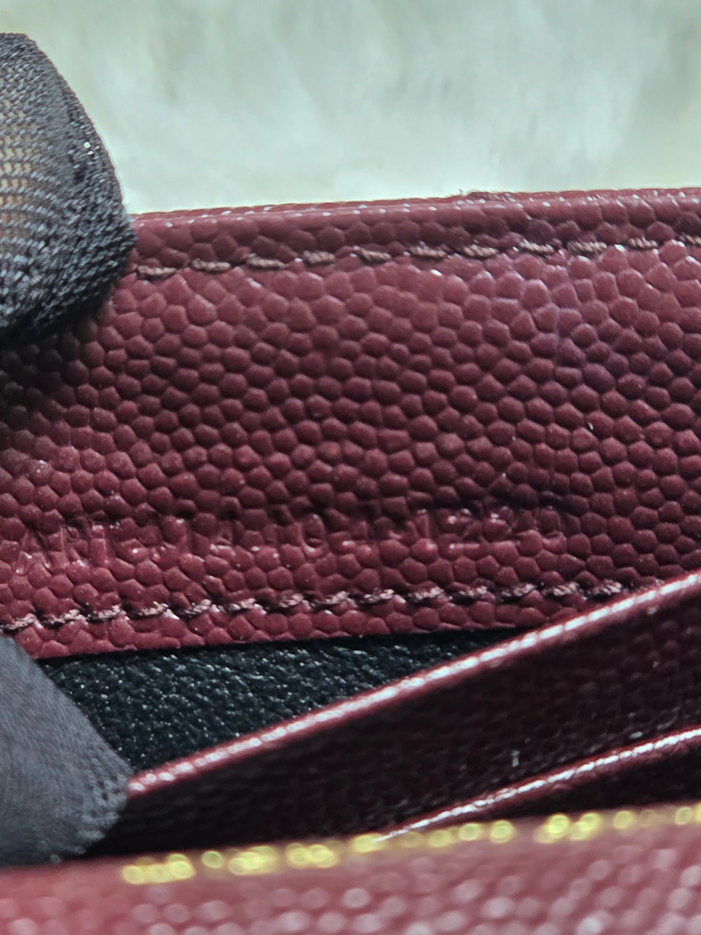 preloved CASSANDRE wallet in GRAIN DE POUDRE leather
ROUGE CABERNET