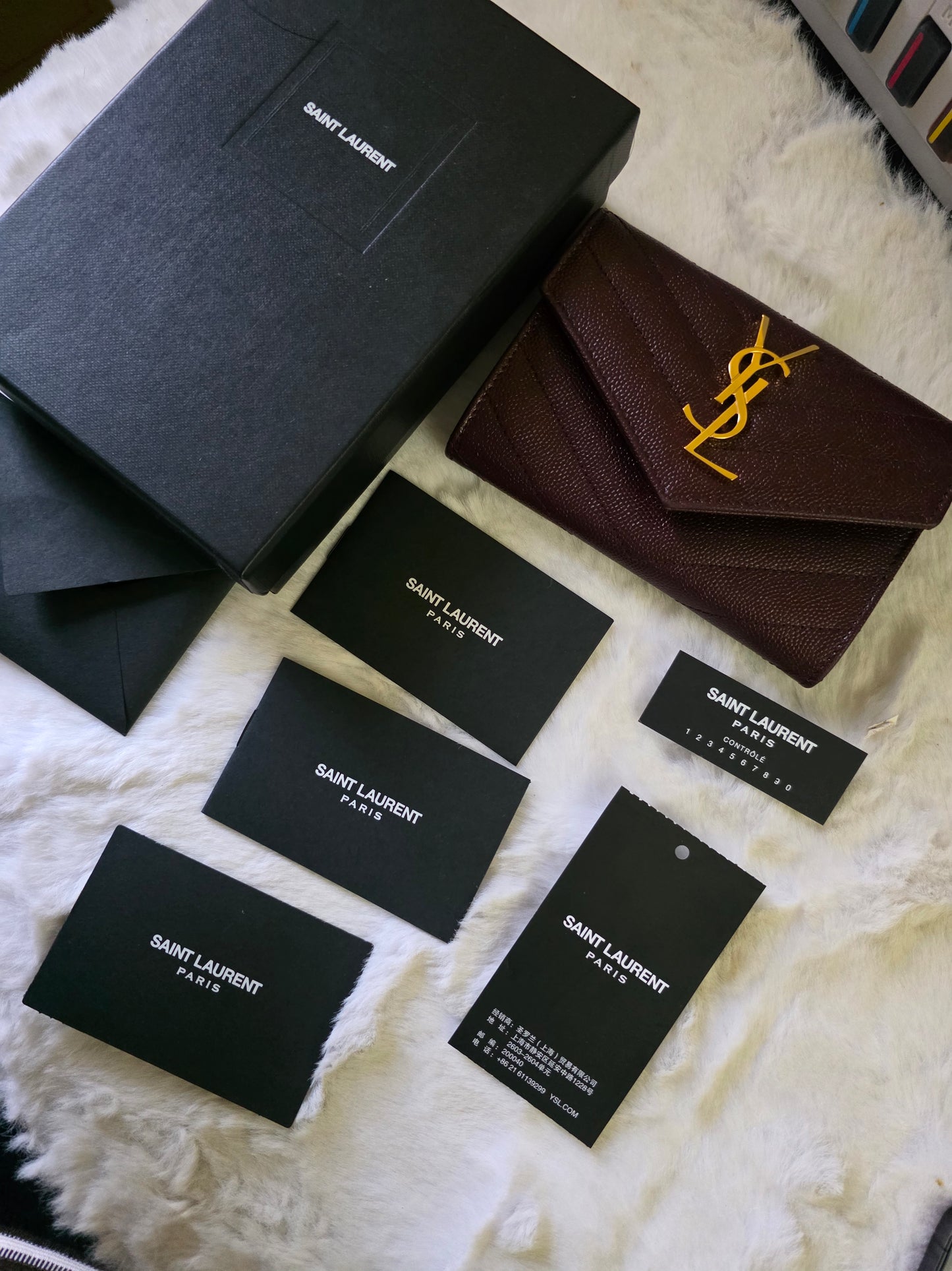 preloved CASSANDRE wallet in GRAIN DE POUDRE leather
ROUGE CABERNET