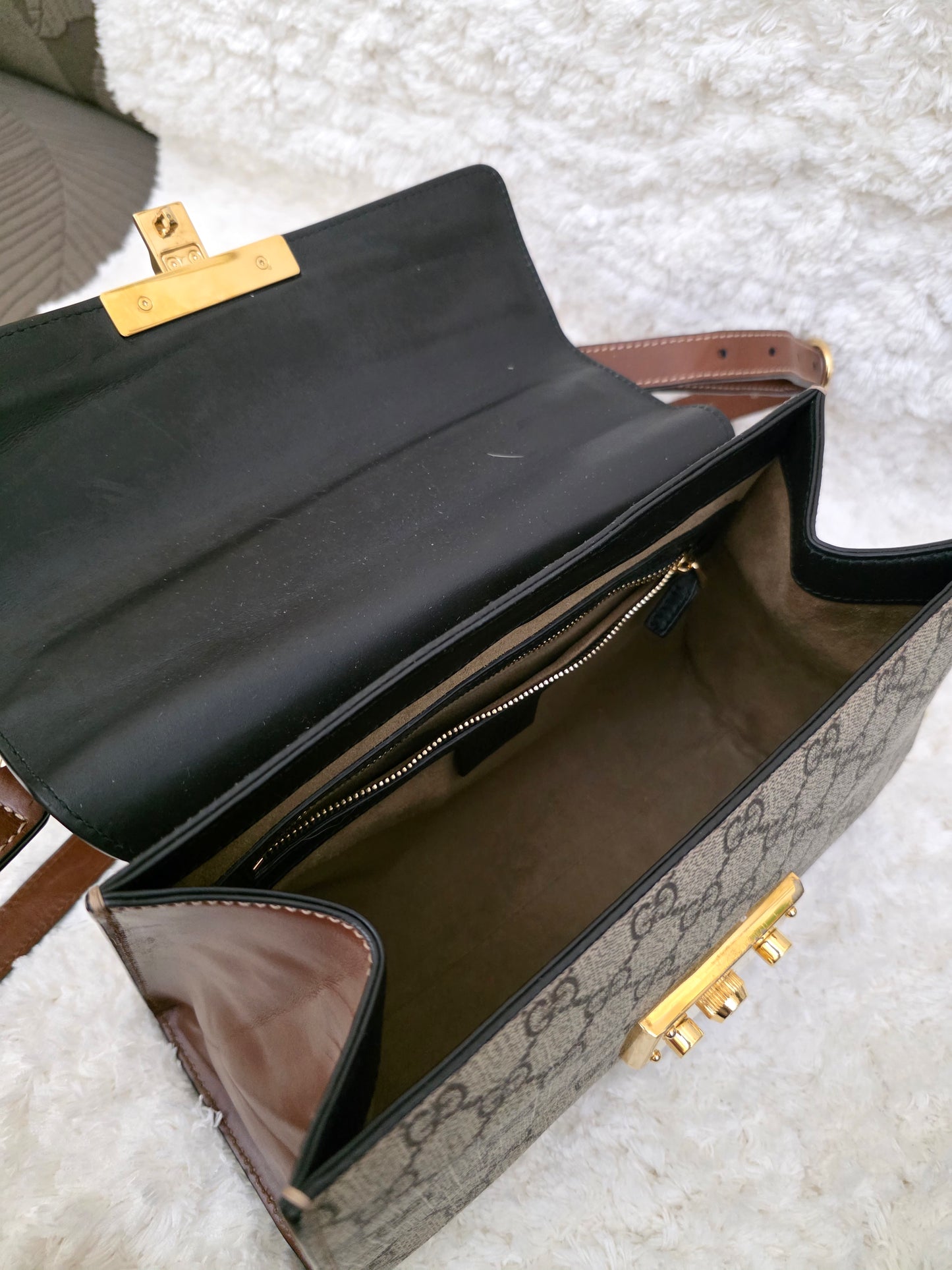 Preloved GUCCI PADLOCK bag medium