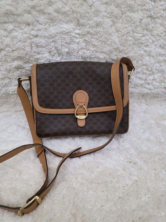 PRELOVED CELINE Macadamia bag