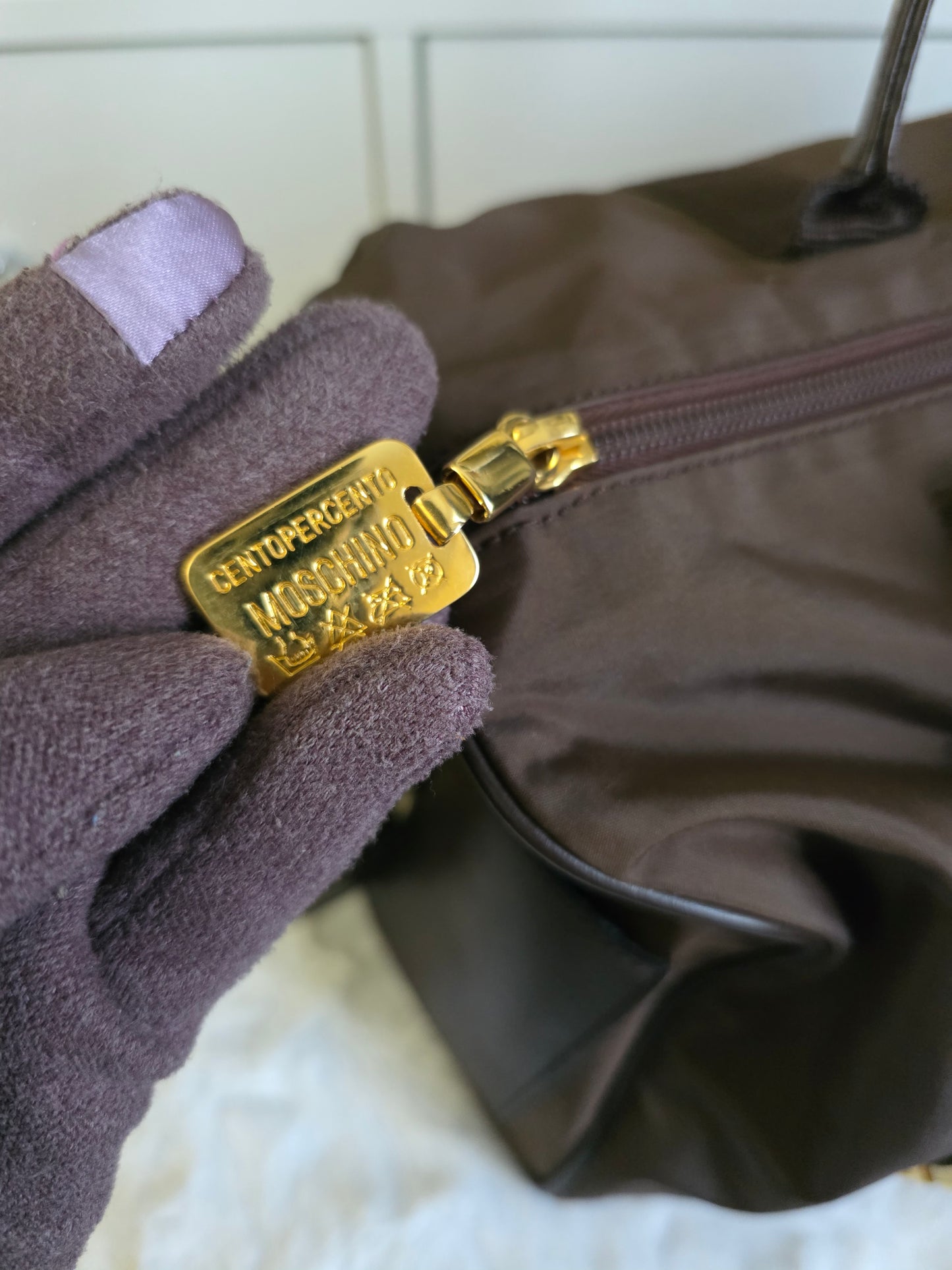 PRELOVED and in GOOD CONDITION MOSCHINO VINTAGE REDWALL BOSTON BAG




% 𝑨𝒖𝒕𝒉𝒆𝒏𝒕𝒊c Preloved 🩷