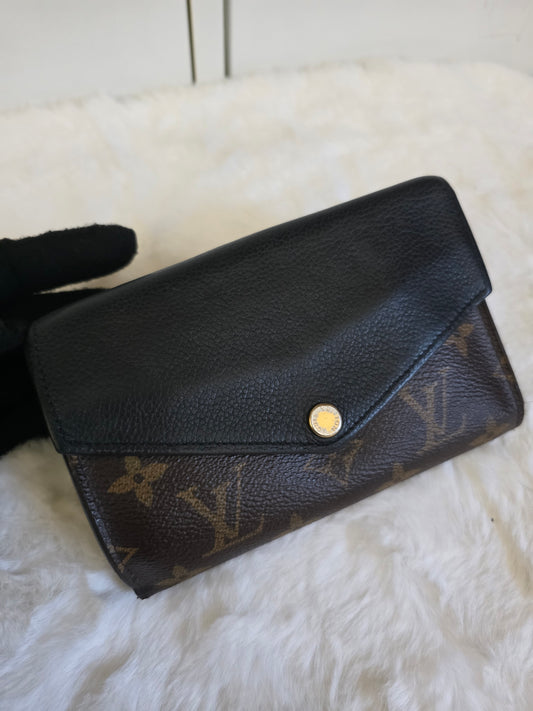 Preloved Louis Vuitton Pallas black wallet