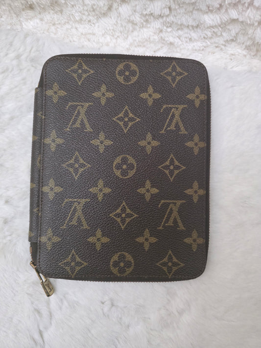 PRELOVED Louis Vuitton  Zippy Agenda Organizer