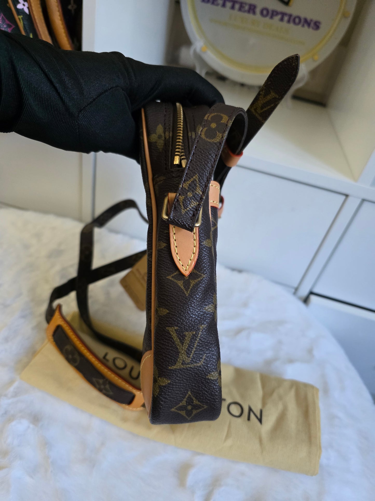 (Consignment) Preloved Louis Vuitton Monogram DANUBE AR002Q