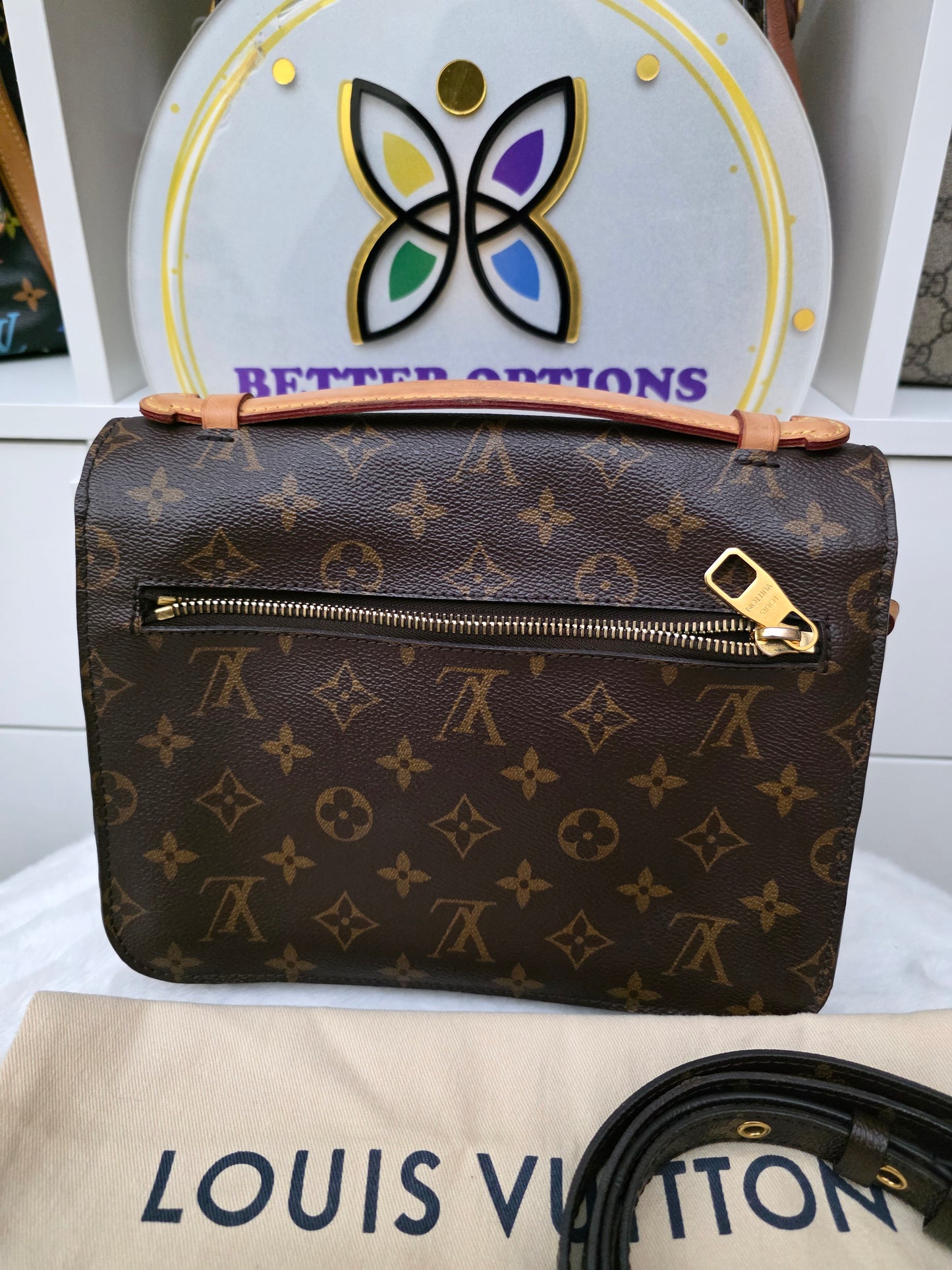 PRELOVED Louis Vuitton Monogram Pochette Metis GI3169