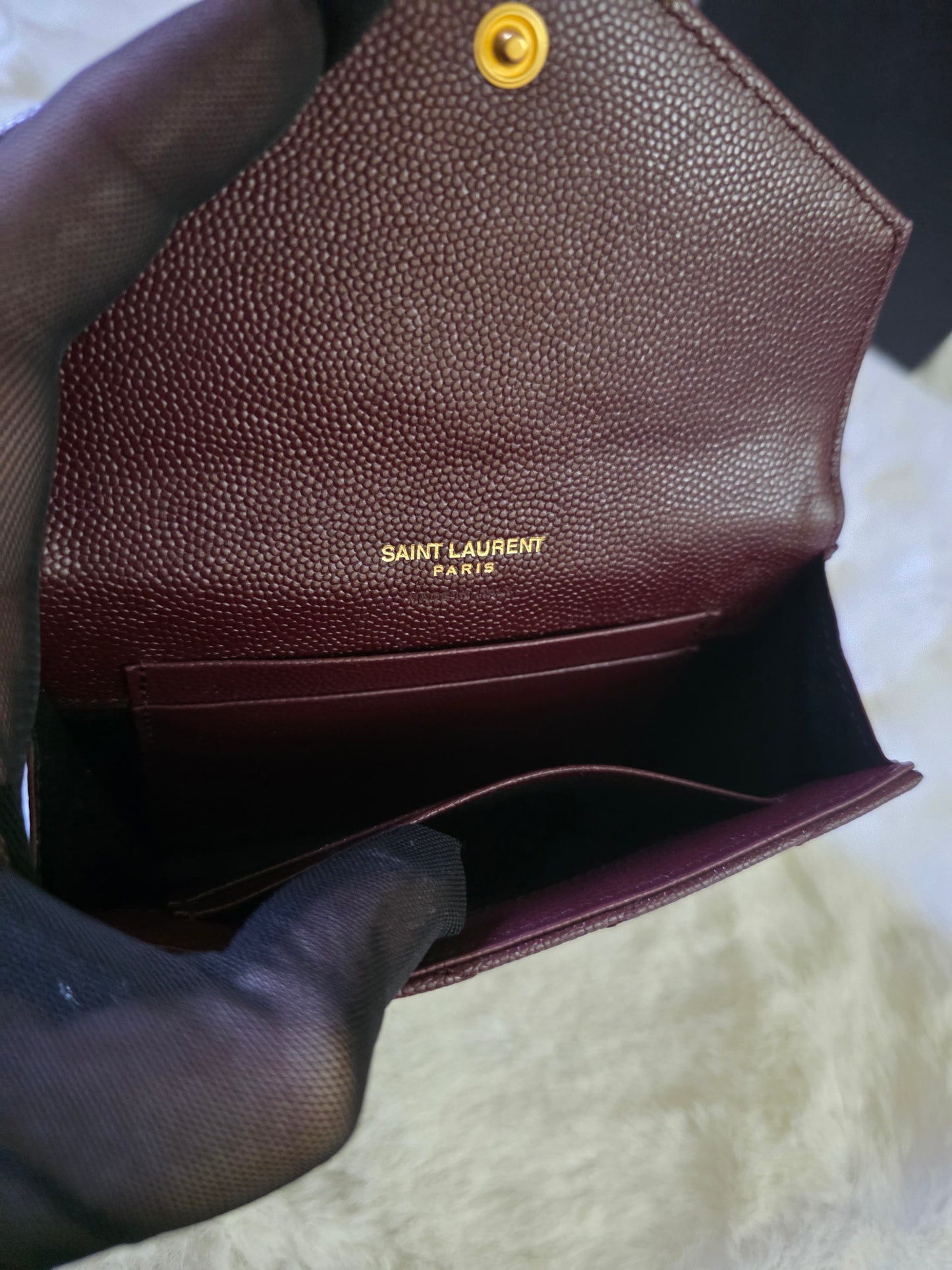 preloved CASSANDRE wallet in GRAIN DE POUDRE leather
ROUGE CABERNET